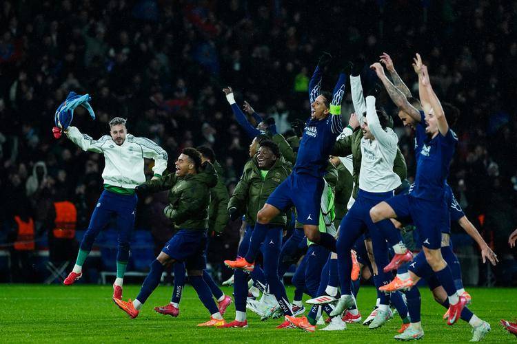 集结日欧超杯焦点战；休斯敦火箭篮板制胜；话题不断；球探报告显示潜力-LOL官网