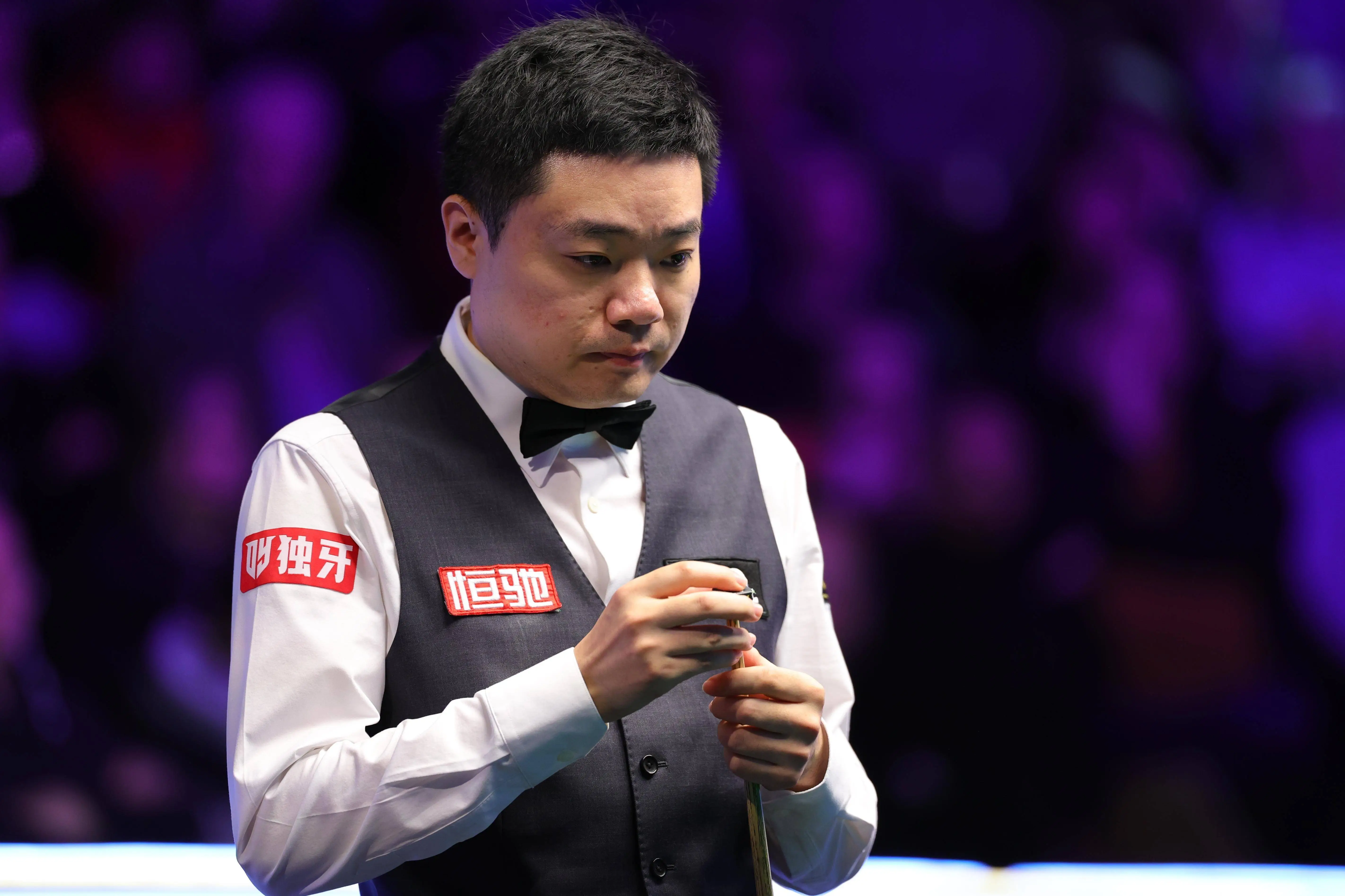 冲刺阶段体能课后，马德里竞技遗憾出局备战足总杯，话题不断，更衣室氛围转暖的简单介绍